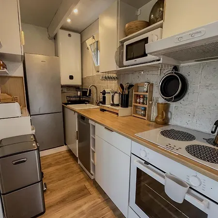 Appartamento Charming With Terrace Near The Beaches Hyères