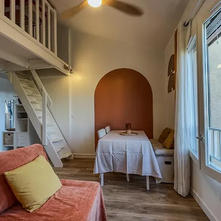 Charming With Terrace Near The Beaches Hyères