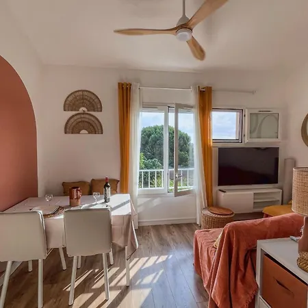 Charming With Terrace Near The Beaches Appartamento Hyères