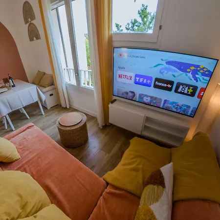 Appartamento Charming With Terrace Near The Beaches