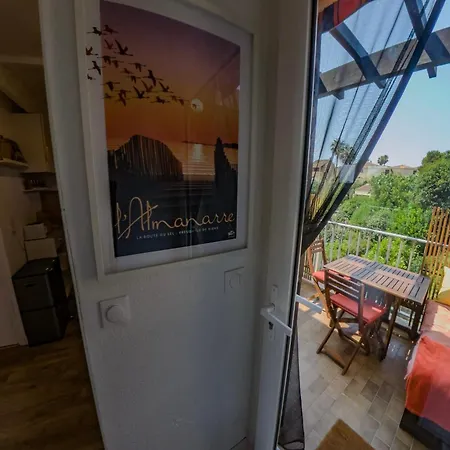 Appartamento Charming With Terrace Near The Beaches