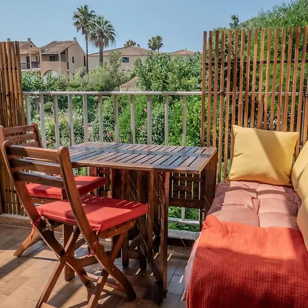 Appartamento Charming With Terrace Near The Beaches Hyères
