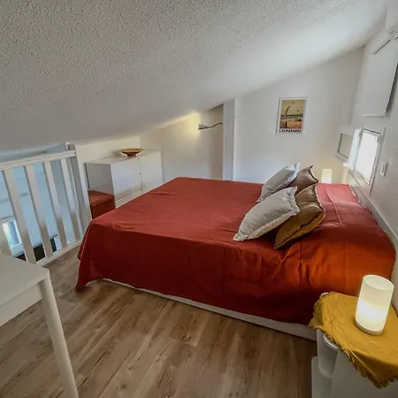 Charming With Terrace Near The Beaches Appartamento Hyères